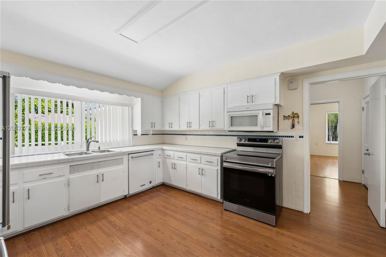 2514 E Granada Blvd, Unit n/a, Coral Gables, FL 33134 Photo