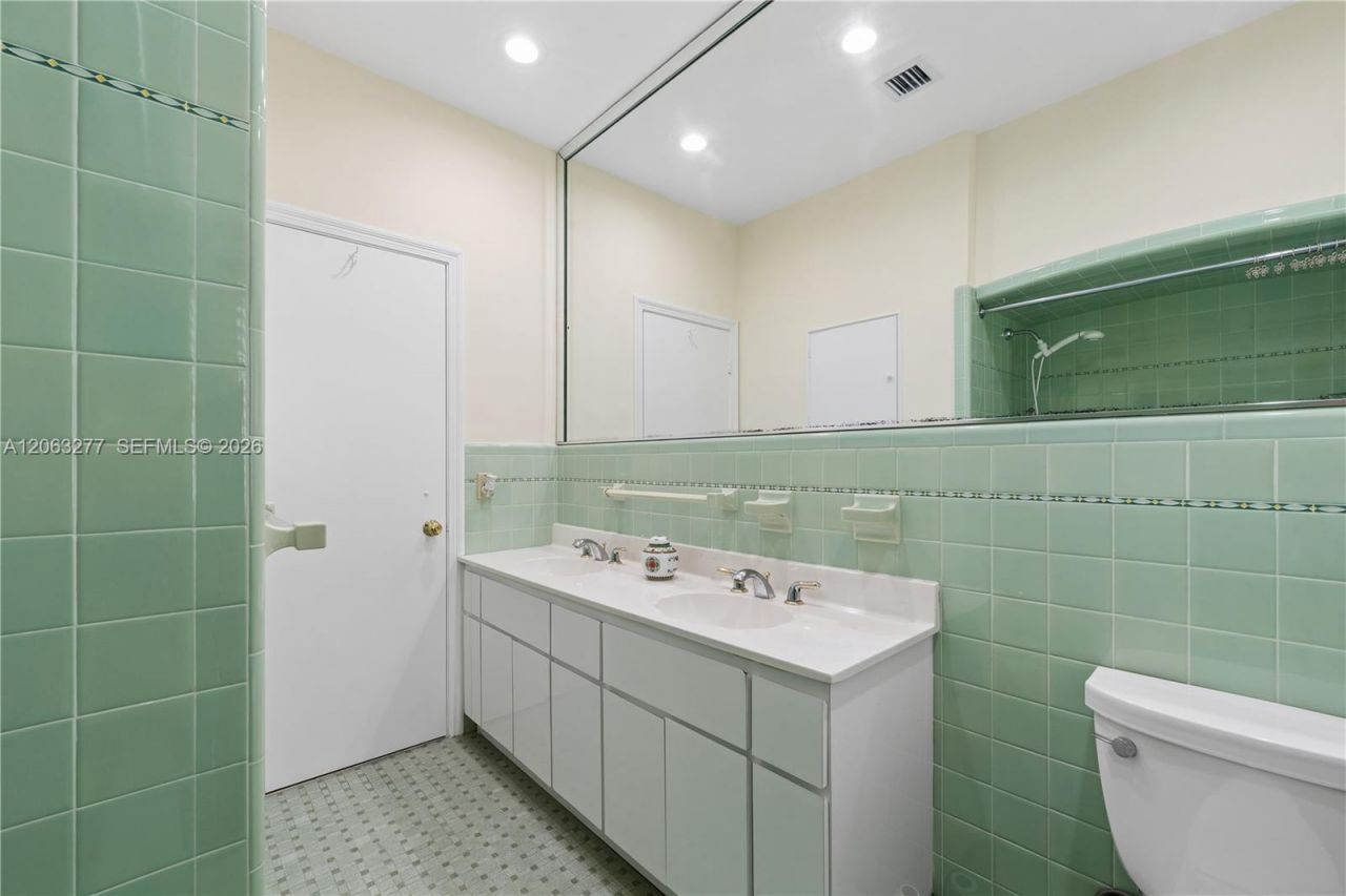 2514 E Granada Blvd, Unit n/a, Coral Gables, FL 33134 Photo
