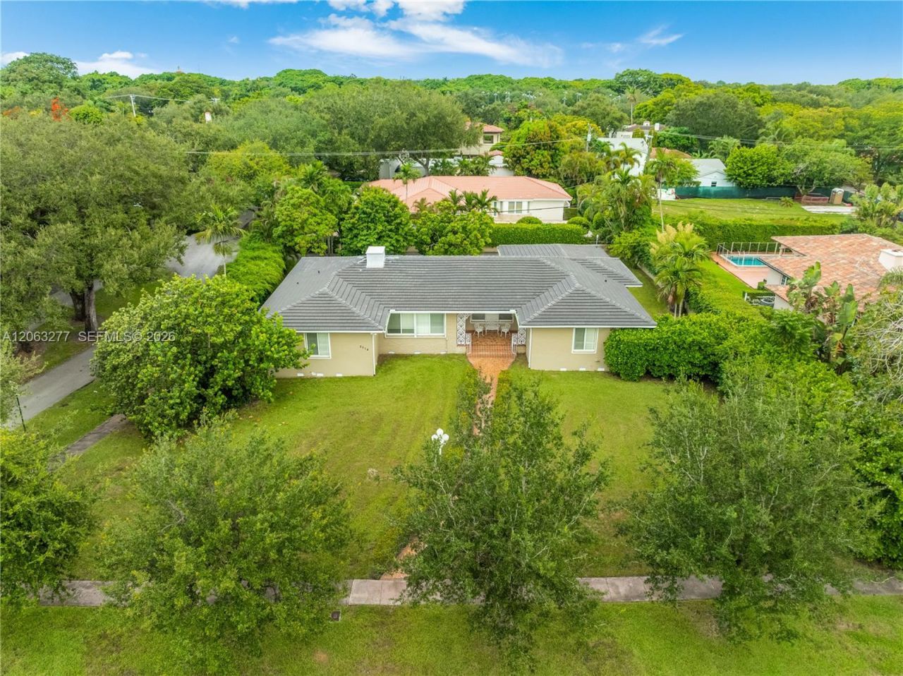 2514 E Granada Blvd, Unit n/a, Coral Gables, FL 33134 Photo