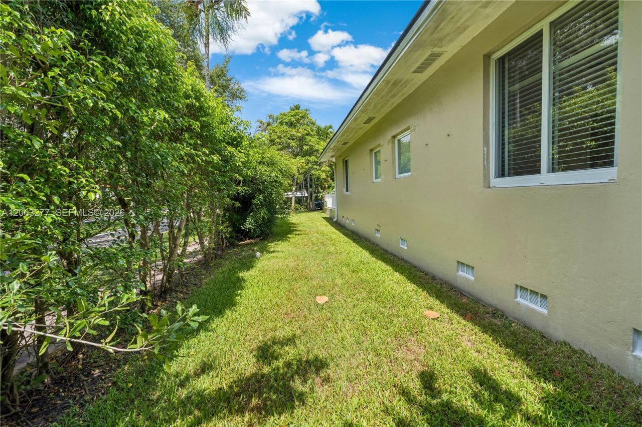 2514 E Granada Blvd, Unit n/a, Coral Gables, FL 33134 Photo