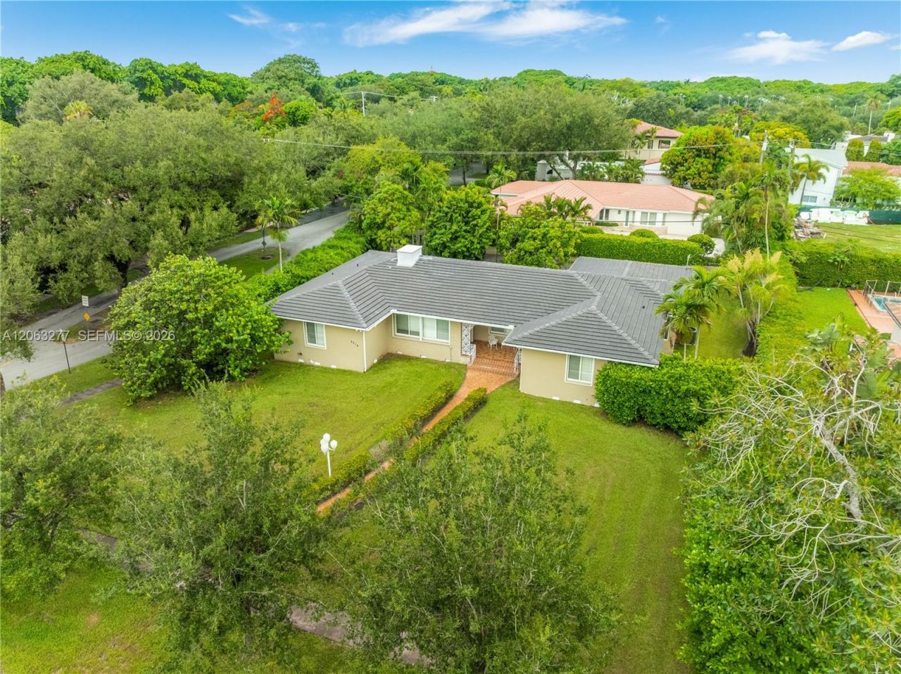2514 E Granada Blvd, Unit n/a, Coral Gables, FL 33134 Photo