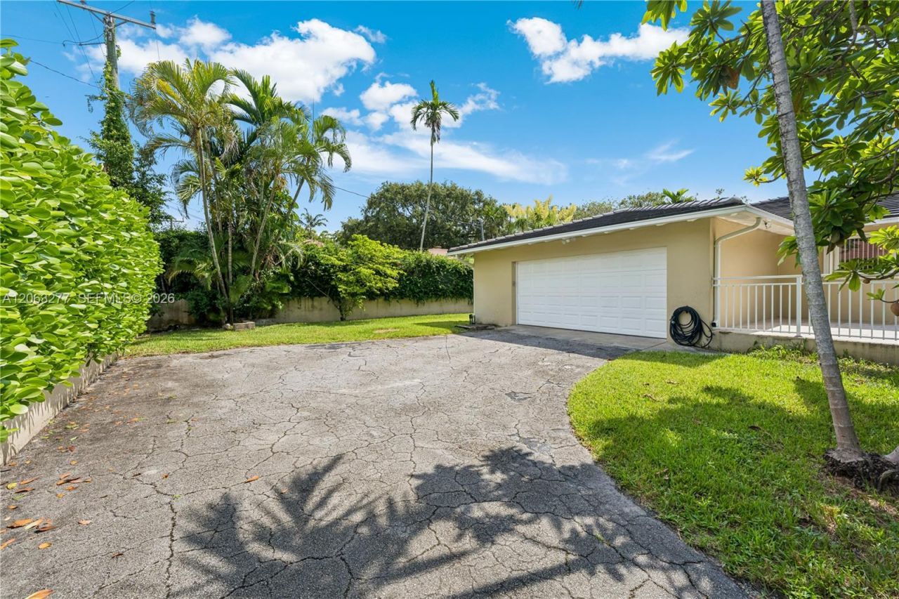 2514 E Granada Blvd, Unit n/a, Coral Gables, FL 33134 Photo