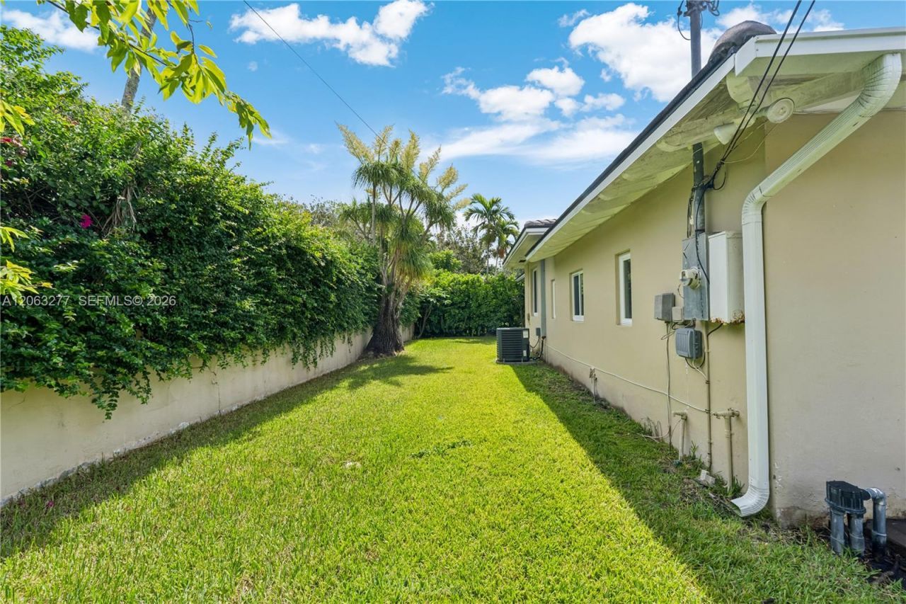 2514 E Granada Blvd, Unit n/a, Coral Gables, FL 33134 Photo