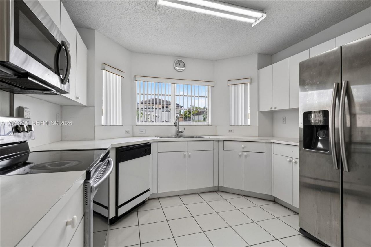 14156 SW 163rd Ter, Miami, FL 33177 Photo