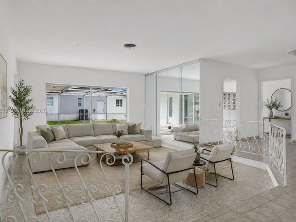 17355 NE 7th Ave , Miami, FL 33162
