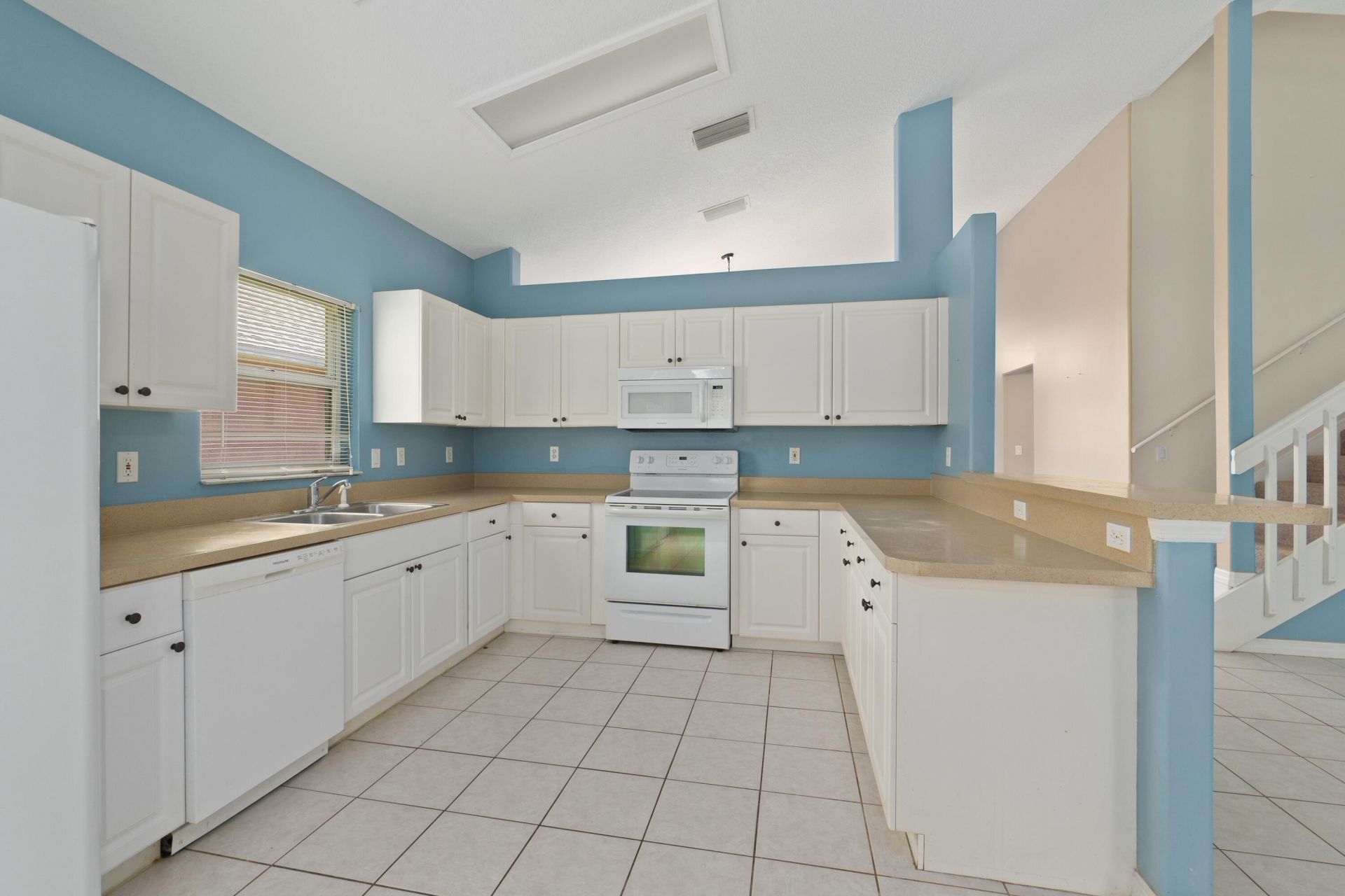 408 SW Sundance Trail, Port Saint Lucie, FL 34953 Photo