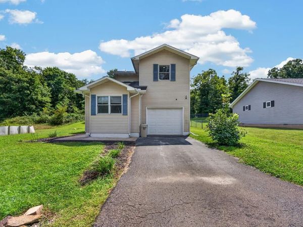 101 Pinehurst Blvd., Waverly, OH 45690