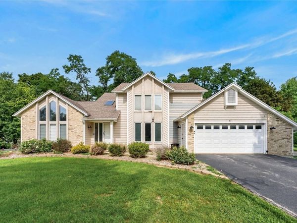 42 Pointe Vintage Dr, Greece, NY 14626
