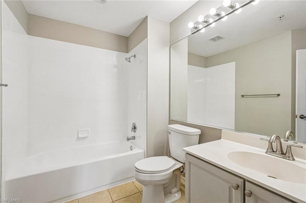 1104 Oxford Ln, Unit 44, Naples, FL 34105 Photo