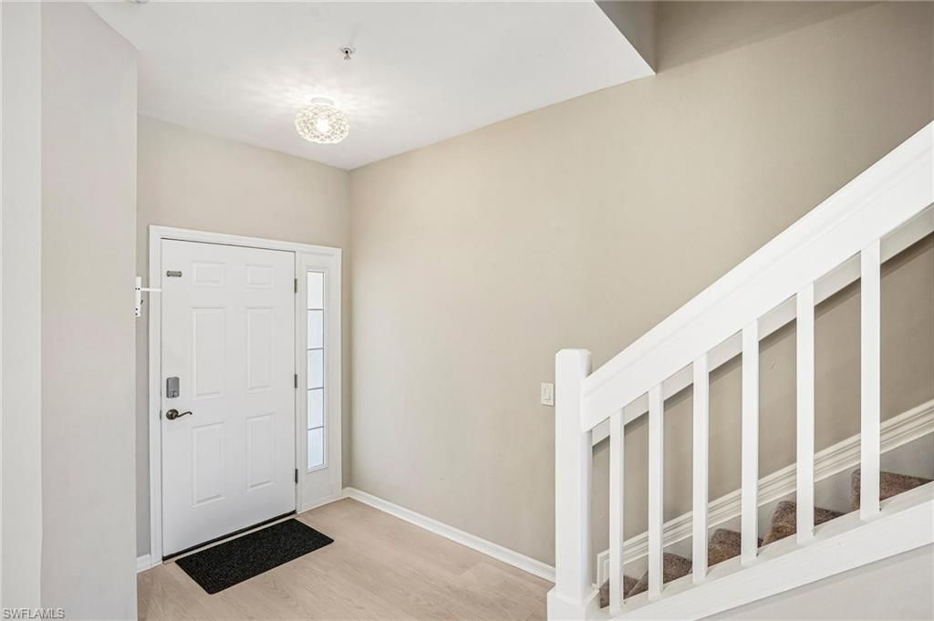 1104 Oxford Ln, Unit 44, Naples, FL 34105 Photo