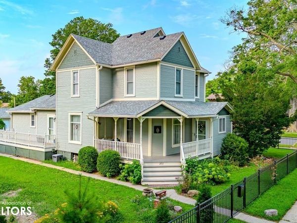 322 W Washington Street, Winterset, IA 50273