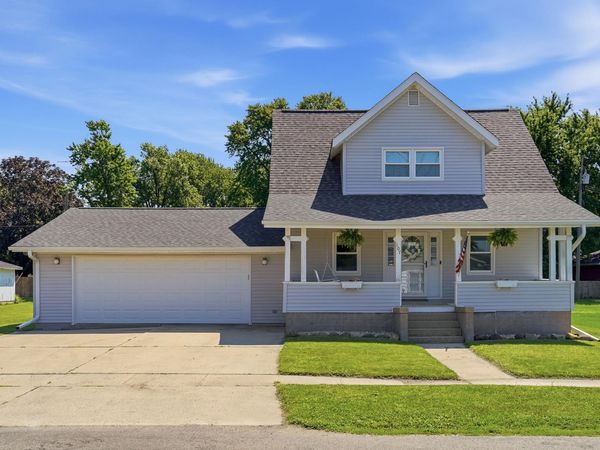 107 S 5th Avenue, FORRESTON, IL 61030