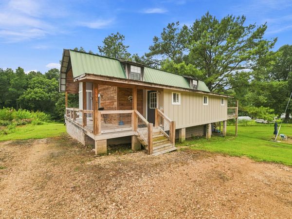 6791 Clydeton Rd , Waverly, TN 37185