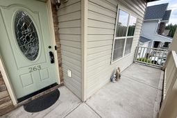 263 Chesterbrook Lane photo 4
