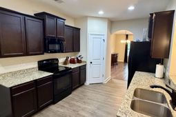 263 Chesterbrook Lane  photo 4