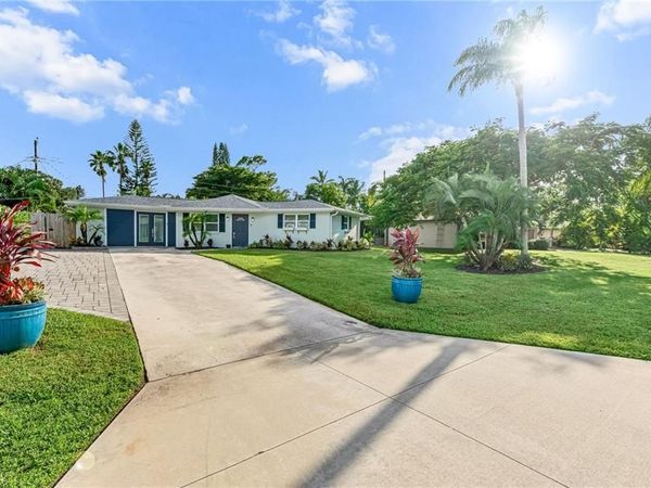 9792 Tonya CT , BONITA SPRINGS, FL 34135