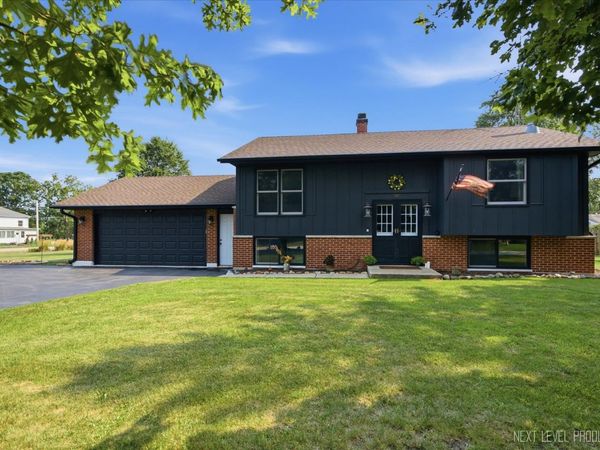 16 W Carol Avenue , Cortland, IL 60112