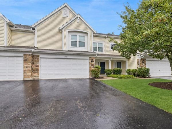 1404 E Baronet Lane , Palatine, IL 60074