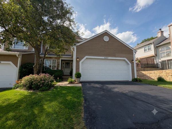 637 Ascot Lane , Streamwood, IL 60107