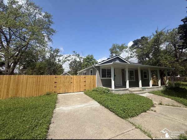 7751 Forrer Street, Detroit, MI 48228