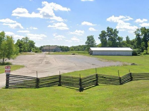 8753 Pleasant Lake Road, Ann Arbor, MI 48103