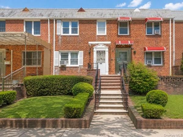 150-16 78th Avenue , Flushing, NY 11367