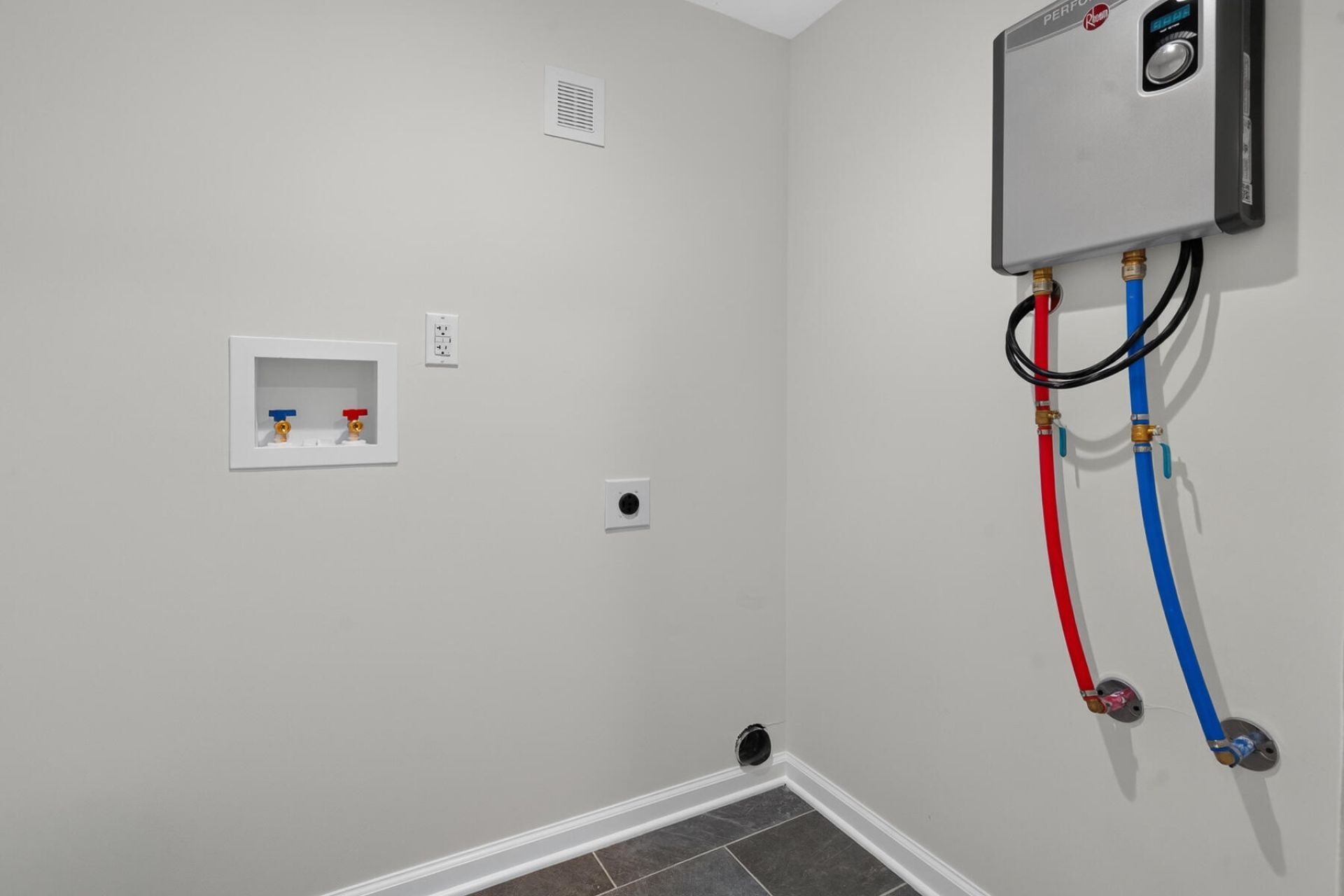 1085 Homestead Road Photo 43