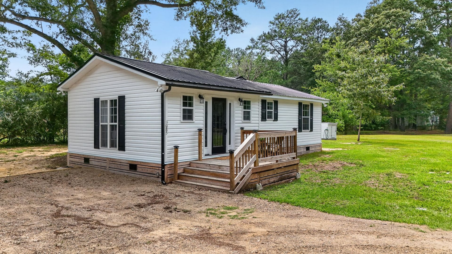 1085 Homestead Road Photo 5