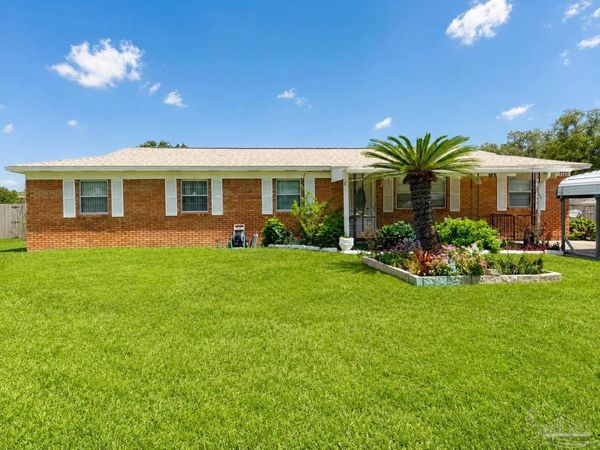 7120 Pennington Dr, Pensacola, FL 32526