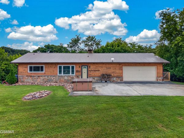 2829 Indian Creek Road, Dandridge, TN 37725
