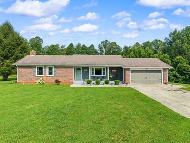 315 Hieronymus Loop, Beattyville, KY 41311