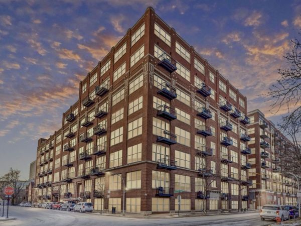 1500 W Monroe Street , Unit 107, Chicago, IL 60607