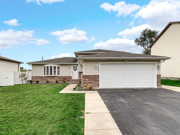 431 Polo Club Drive , Glendale Heights, IL 60139