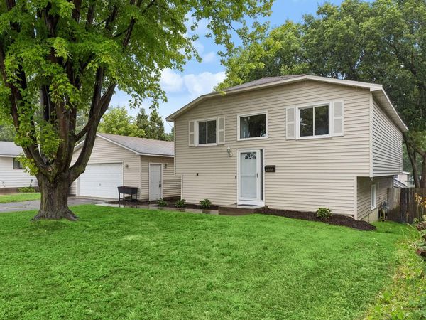 1888 Walnut Street, Lauderdale, MN 55113