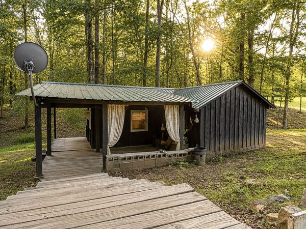 122 Day Break Rd, Summertown, TN 38483