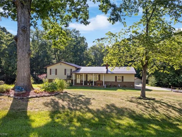 9234 Bailey Road NE, Bolivar, OH 44612