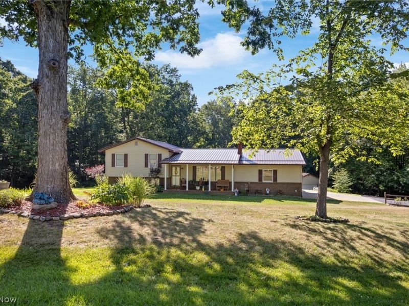 9234 Bailey Road NE, Bolivar, OH 44612 Photo 1