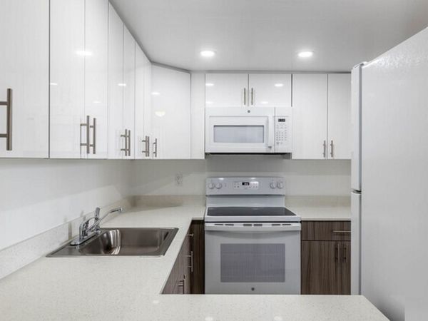 401 NW 34 Street, Unit 85-202, Pompano Beach, FL 33064