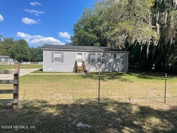 8891 E SNELLGROVE Avenue, Jacksonville, FL 32220
