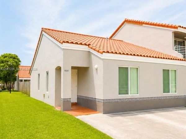 8381 SW 148th Ave , Miami, FL 33193