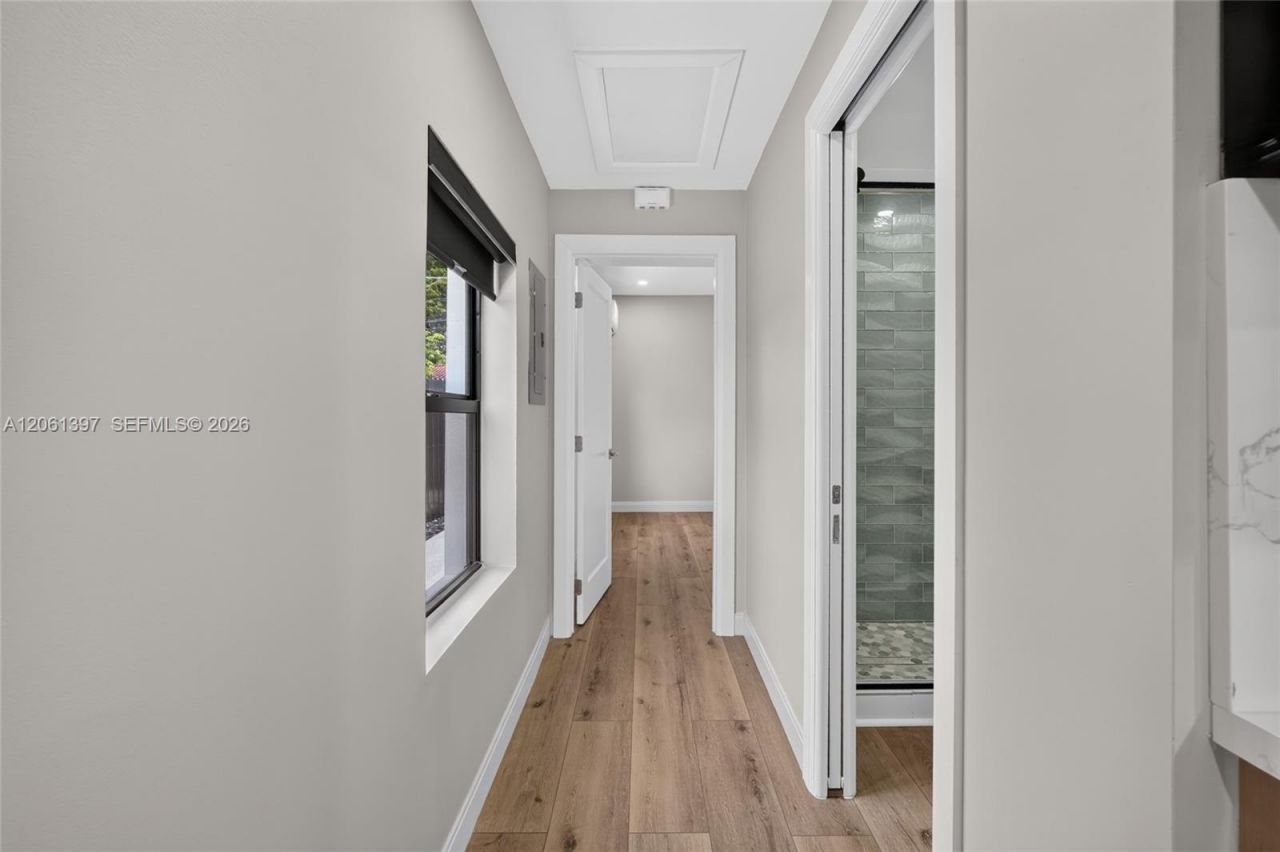 1011 NW 30th Ct , Unit 1, Miami, FL 33125 Photo