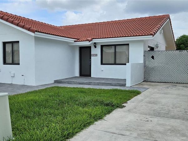 14765 SW 82nd St, Miami, FL 33193