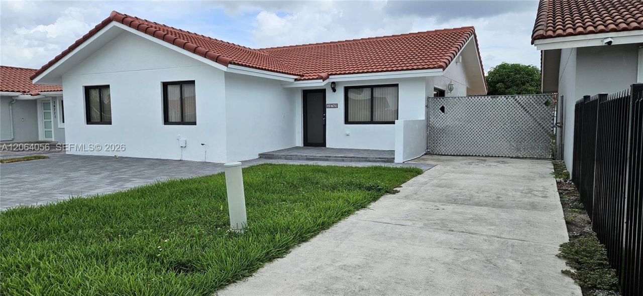 14765 SW 82nd St, Miami, FL 33193 Photo