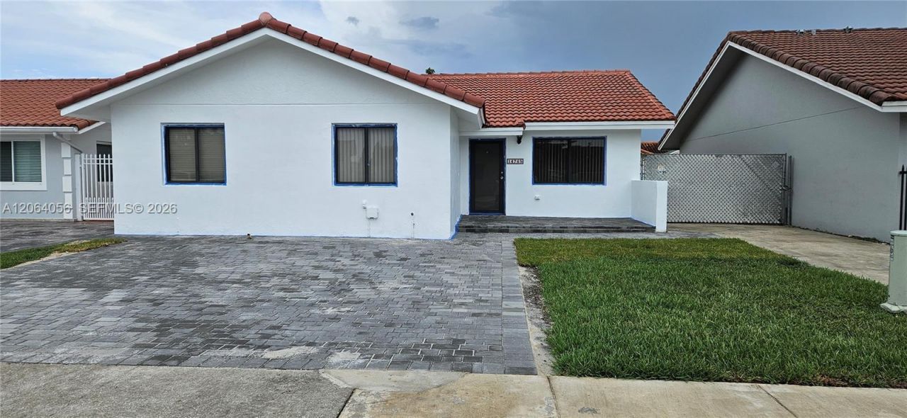 14765 SW 82nd St, Miami, FL 33193 Photo