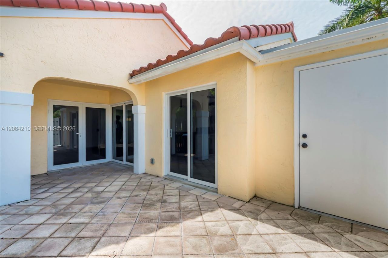 1351 Springside Dr, Weston, FL 33326 Photo