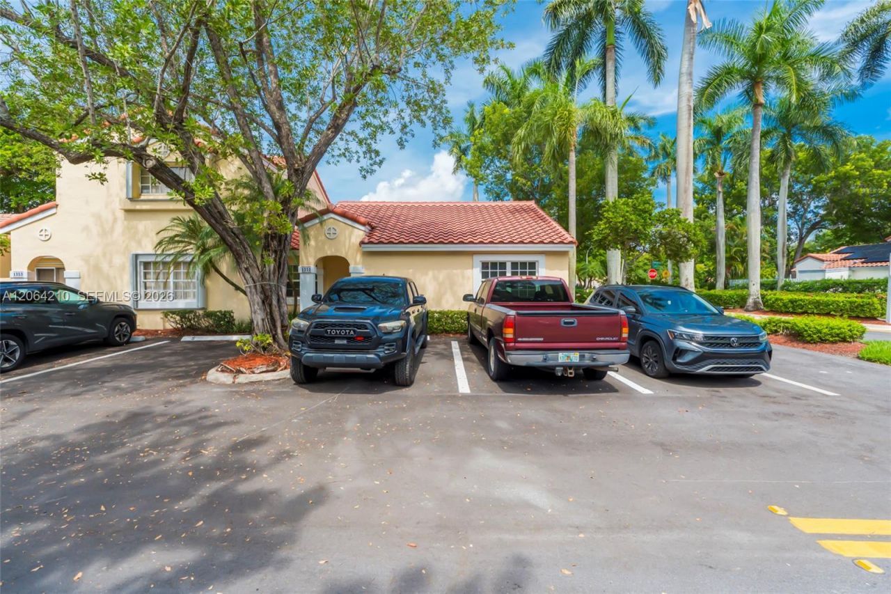 1351 Springside Dr, Weston, FL 33326 Photo