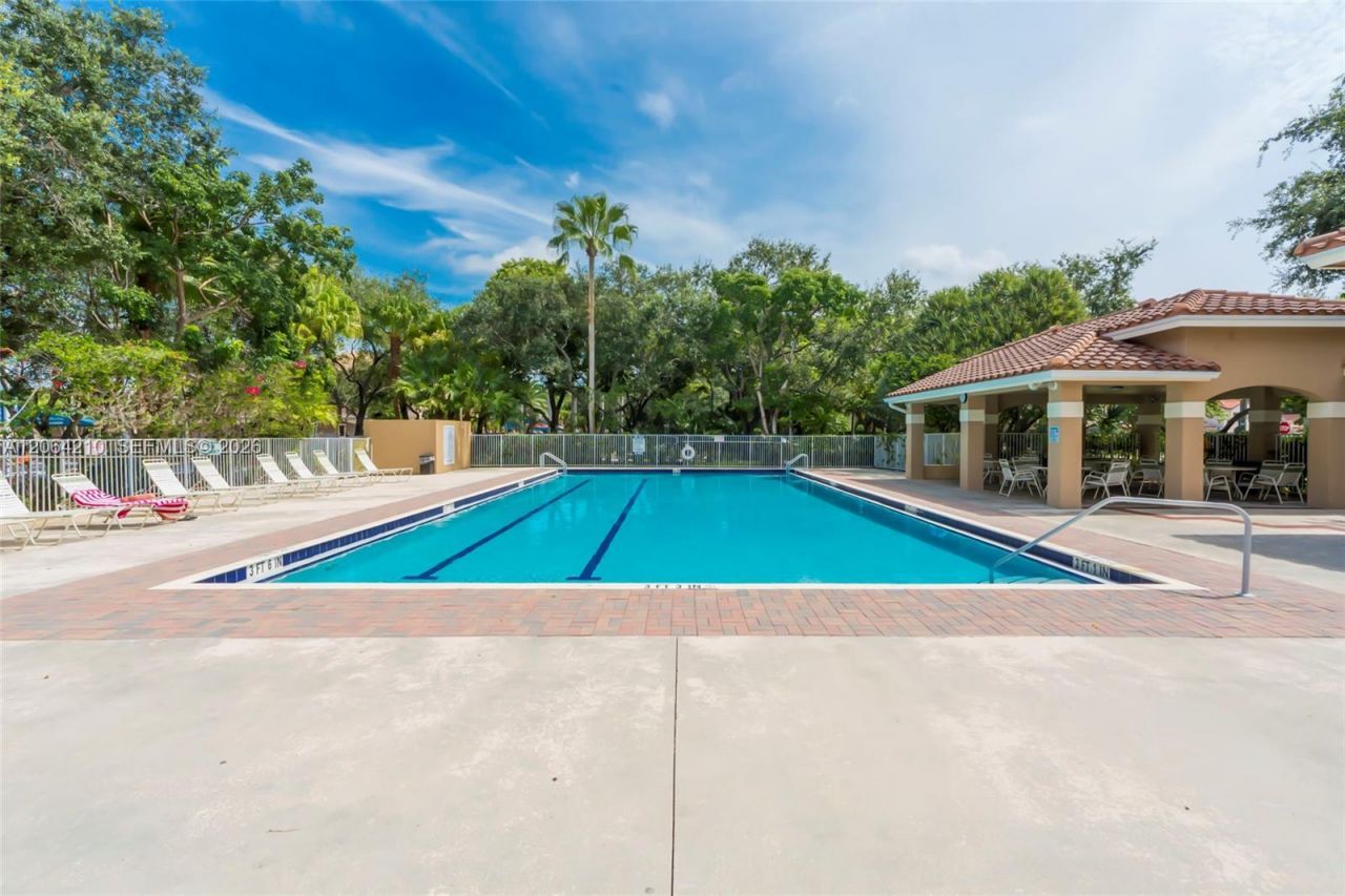 1351 Springside Dr, Weston, FL 33326 Photo