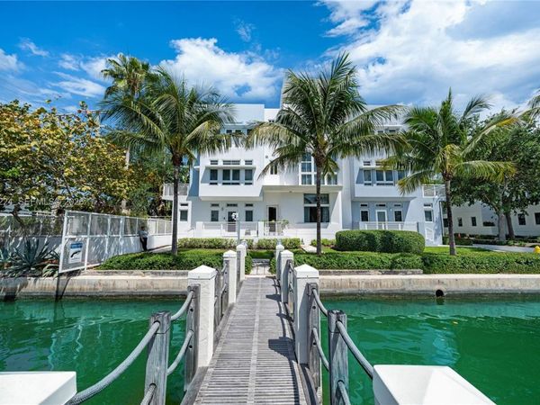 6203 Laguna Path N , Miami Beach, FL 33141