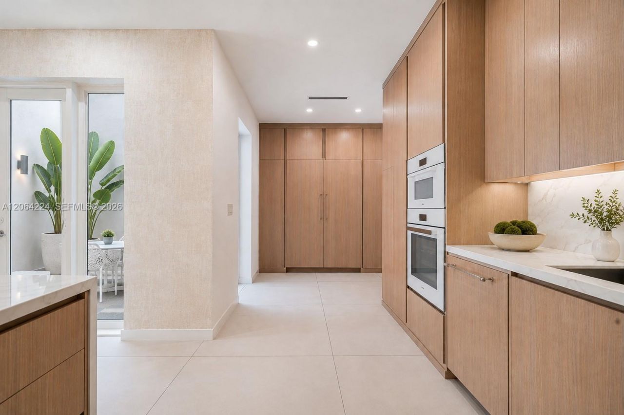 6203 Laguna Path N , Miami Beach, FL 33141 Photo
