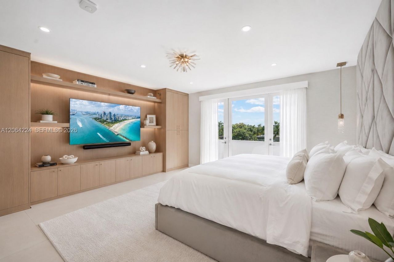 6203 Laguna Path N , Miami Beach, FL 33141 Photo